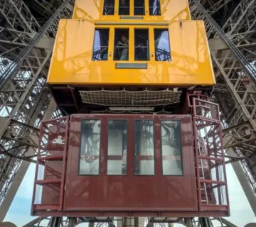 Eyfel Kulesi Asansörü